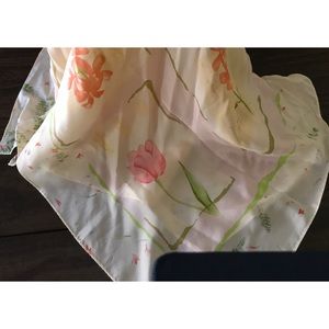 100% Silk Adrienne Vittadini square scarf